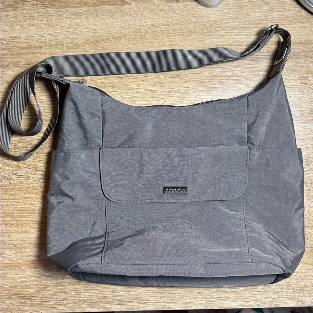 Baggallini Gray Adjustable Strap Crossbody Purse with Blue Lining